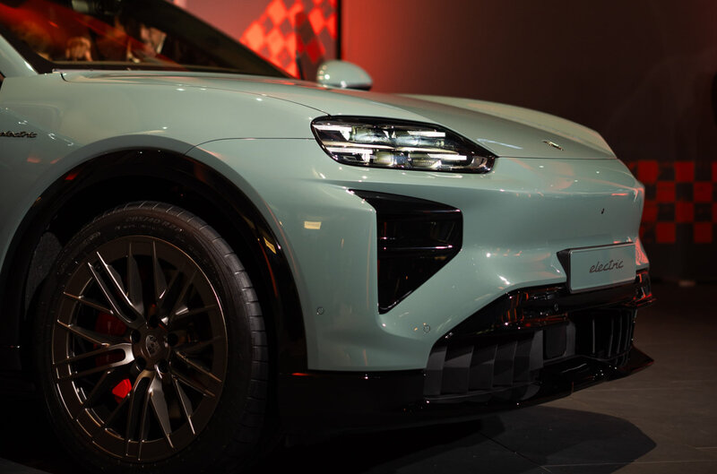 Exclusive Preview Cayenne Electric | Centro Porsche Roma Nord