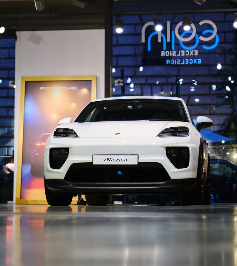 Cocktail Party. @Porsche Temporary Store.